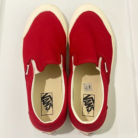 Vans Classic Red Slip-On Sneakers - Excellent  Condition - Size Men's 10.5 - Picture 5 of 11